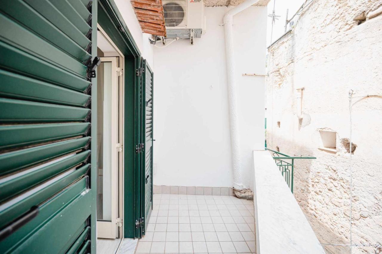 White Amalfi Centro Storico By Italianhost Apartment Ngoại thất bức ảnh