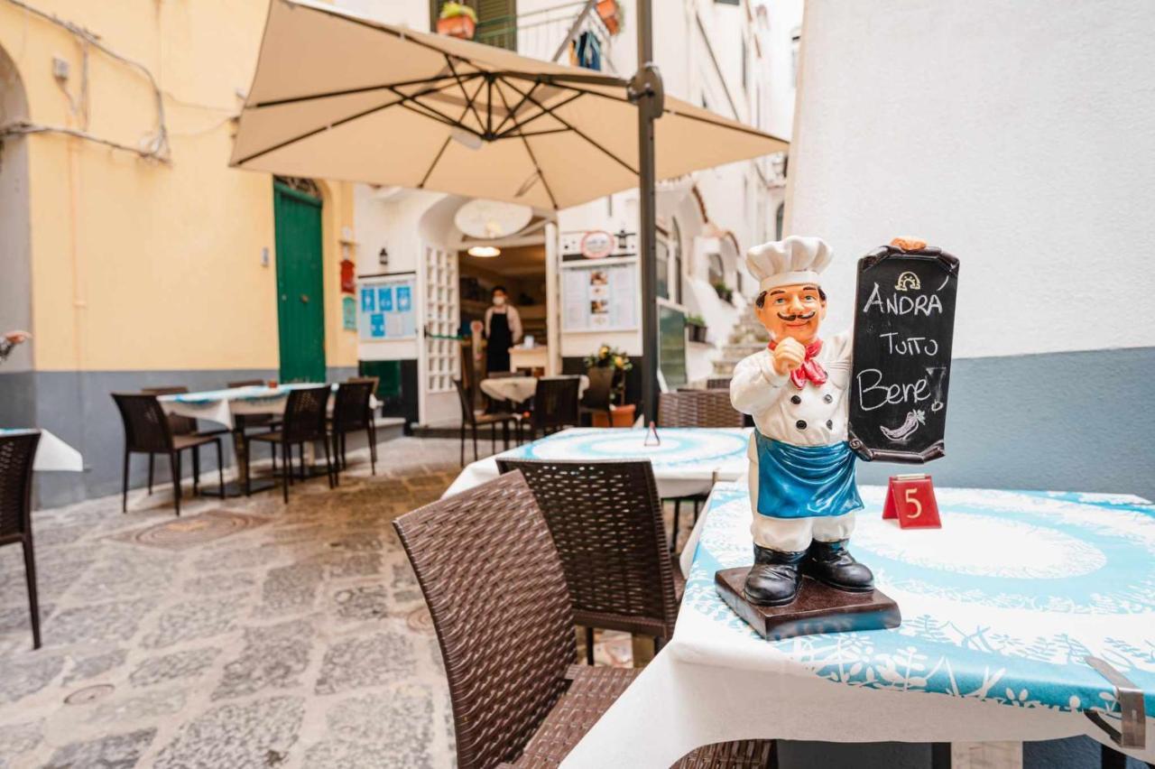 White Amalfi Centro Storico By Italianhost Apartment Ngoại thất bức ảnh