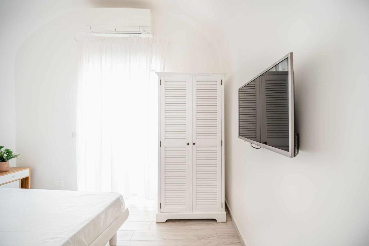 White Amalfi Centro Storico By Italianhost Apartment Ngoại thất bức ảnh